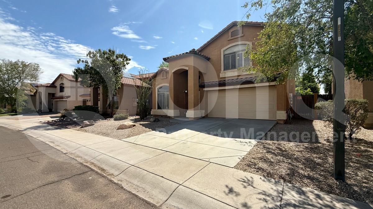 12609 W Colter St - Photo 2 of 23