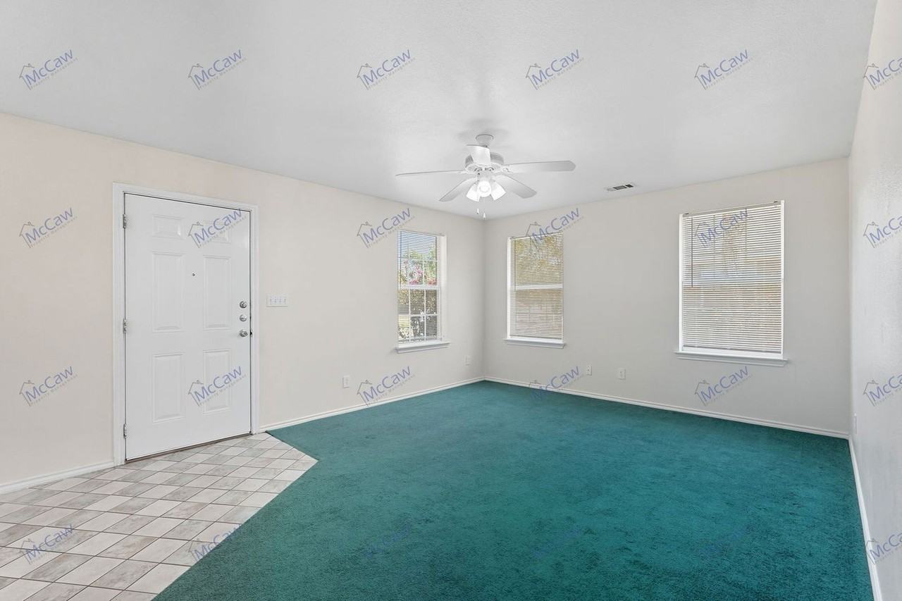 509 W Cedar St - Photo 4 of 22