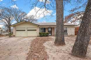 14732 Oakwood Ln - Photo 1 of 1