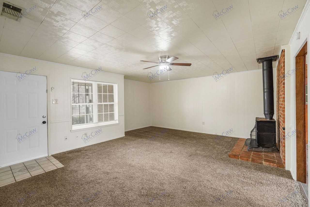 14732 Oakwood Lane - Photo 3 of 25