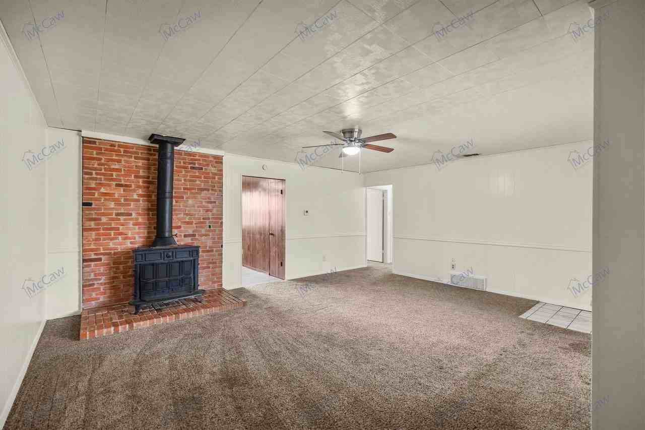 14732 Oakwood Lane - Photo 4 of 25