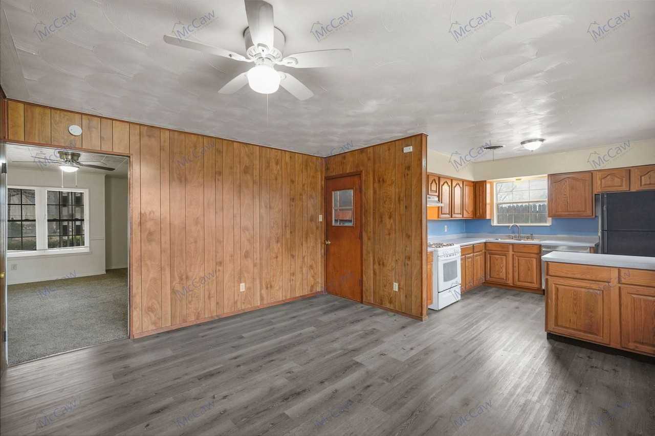 14732 Oakwood Lane - Photo 6 of 25