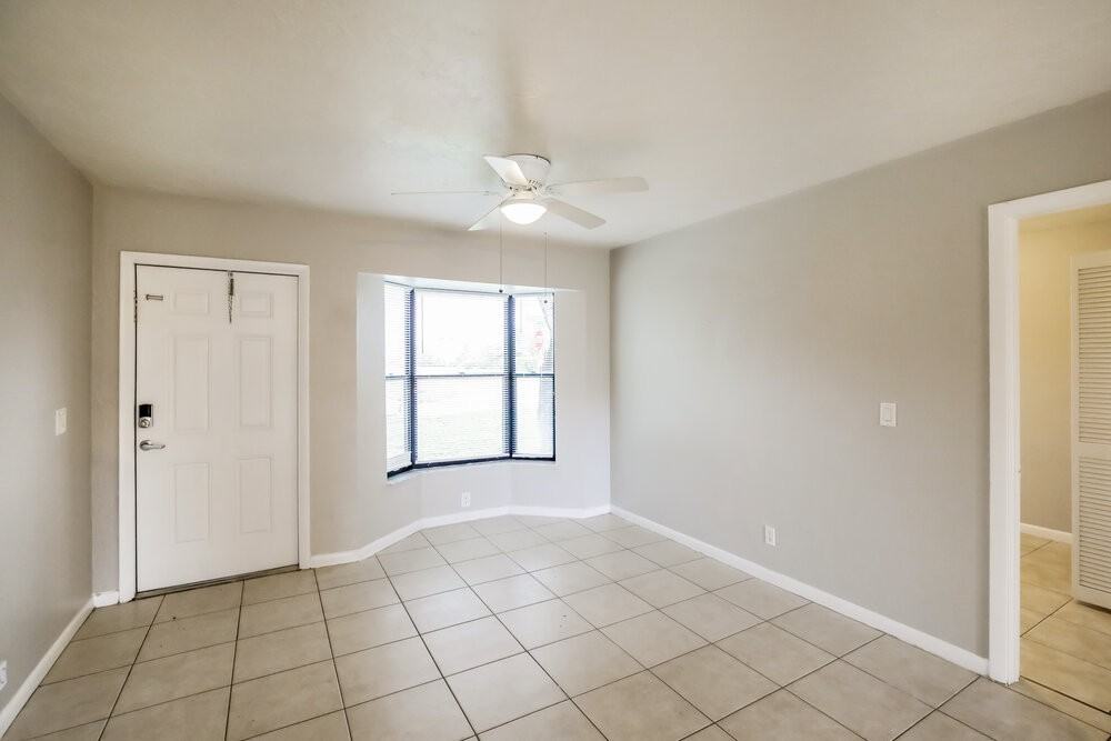 236 Sunbeam Ave - Photo 4 of 16