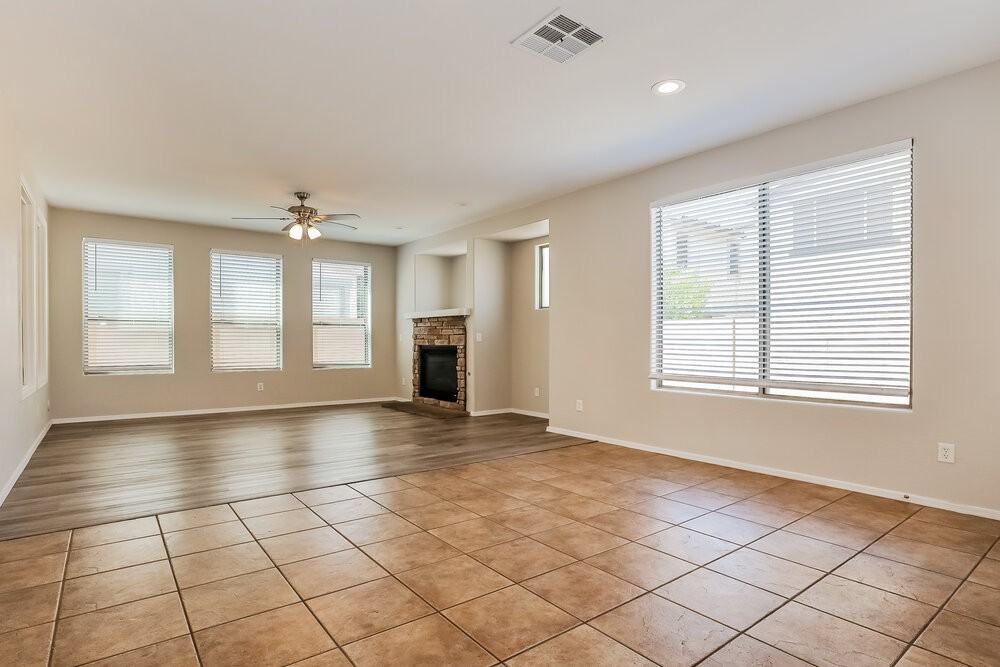 3151 S Southwind Dr - Photo 5 of 17
