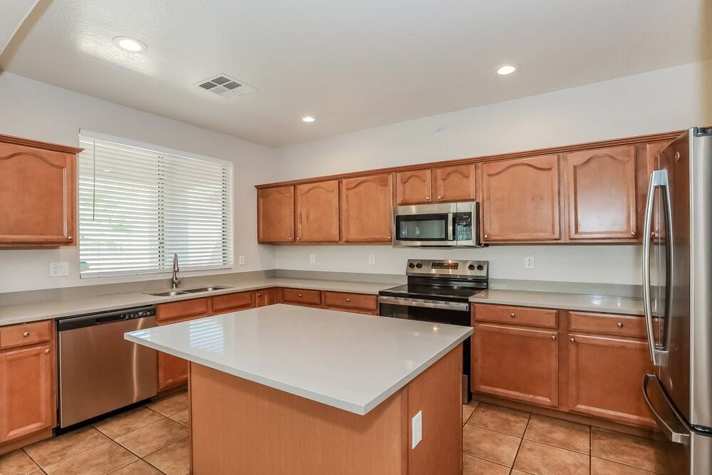 3151 S Southwind Dr - Photo 6 of 17