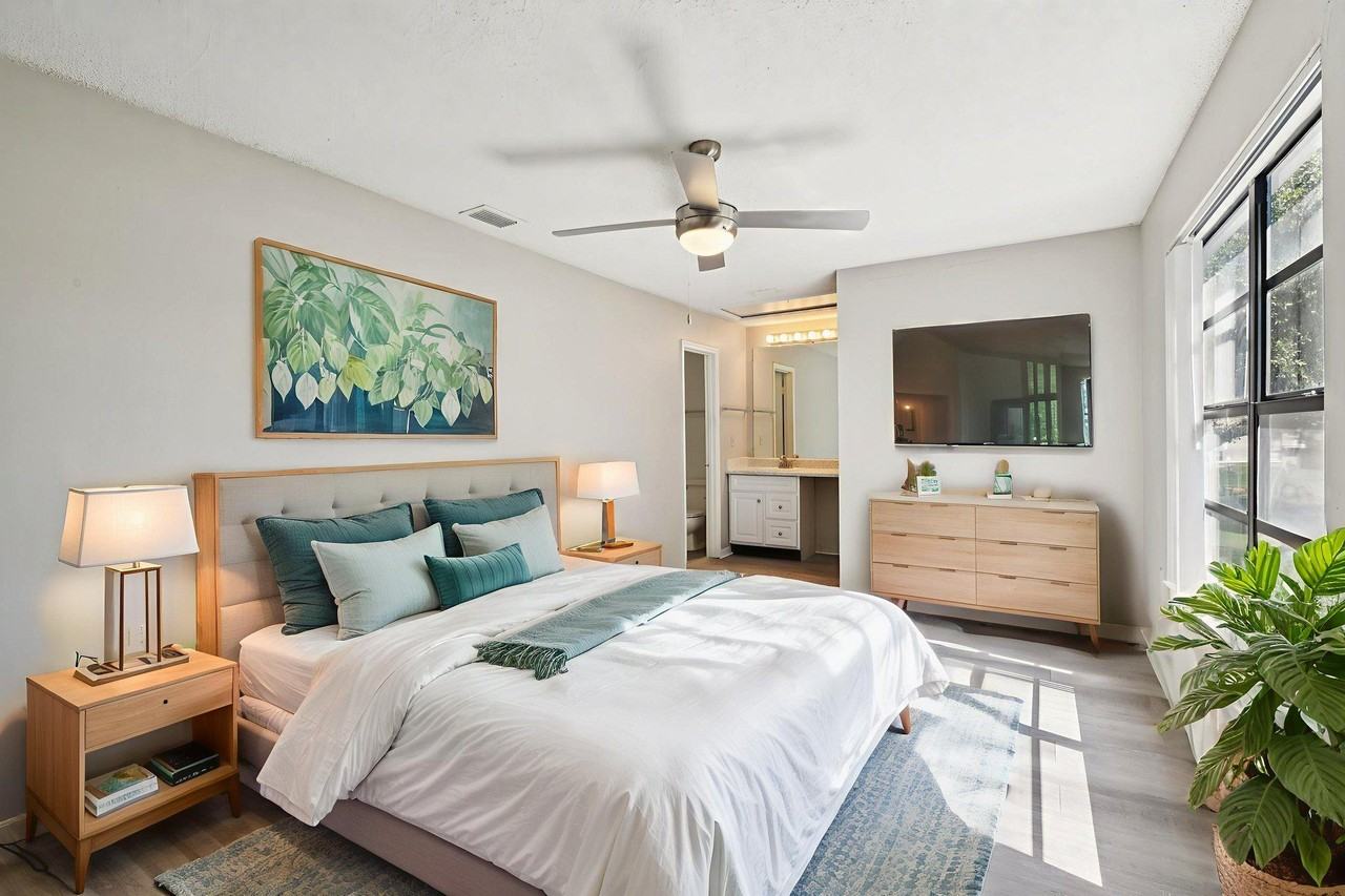 Village Townhomes - Photo 3 of 25