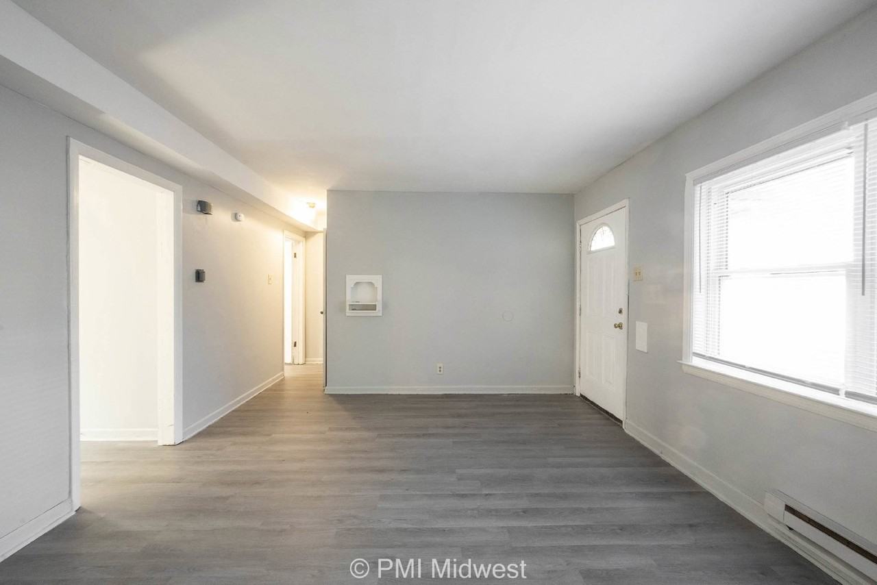 3725 N Sherman Dr Apt 3 - Photo 3 of 11