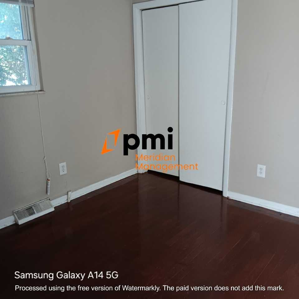 2218 N Edmondson Ave - Photo 5 of 11