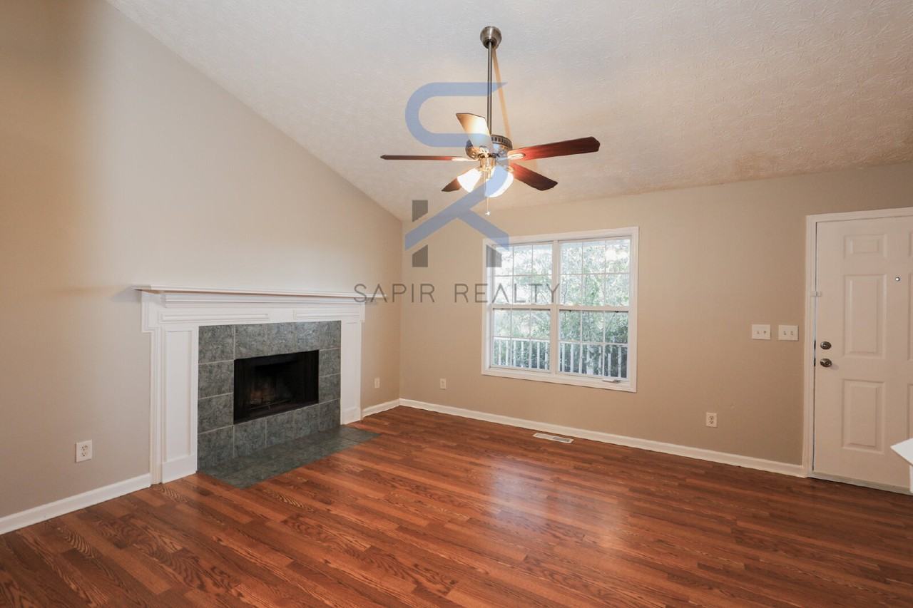 4685 Turning Leaf Dr - Photo 3 of 17