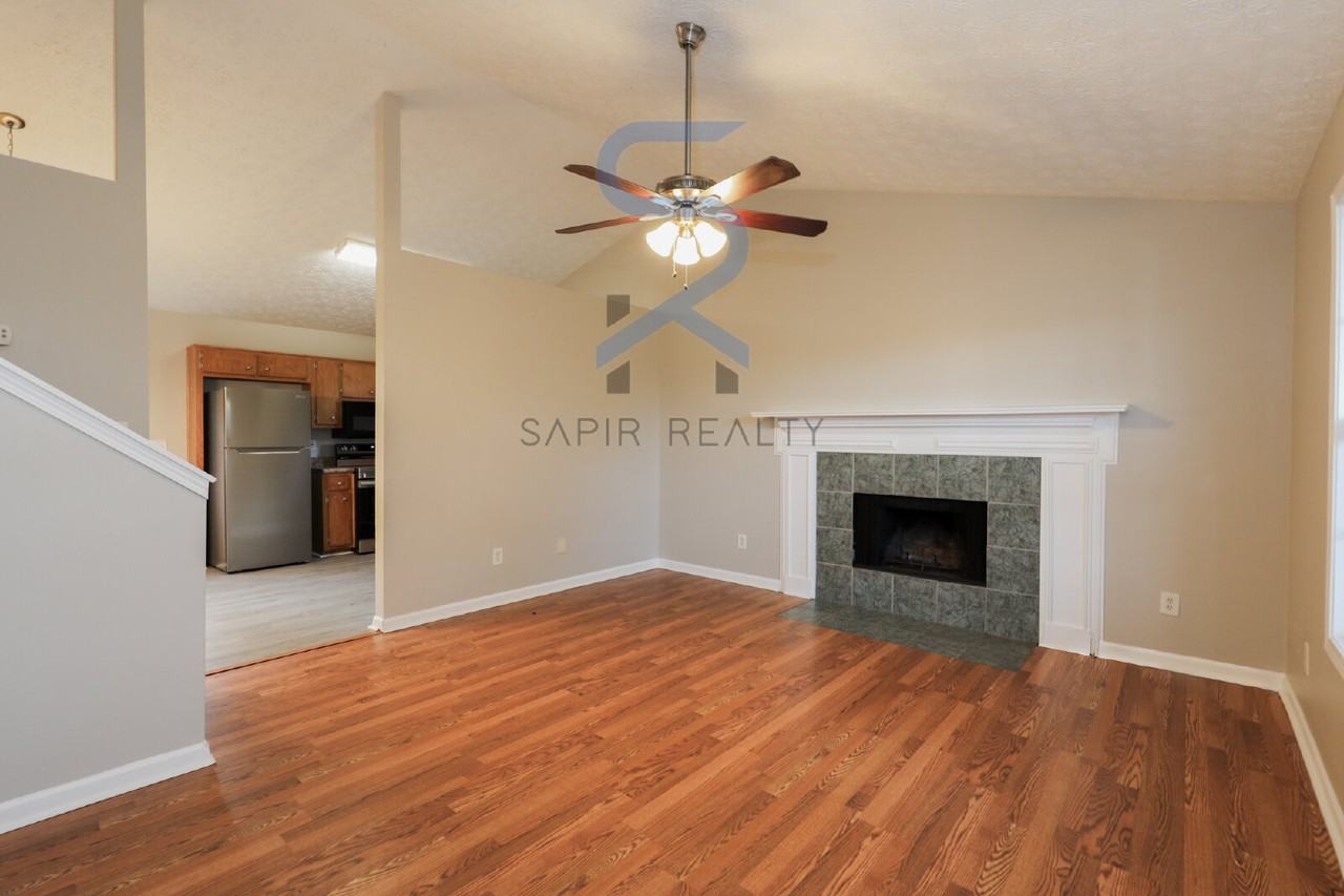 4685 Turning Leaf Dr - Photo 4 of 17