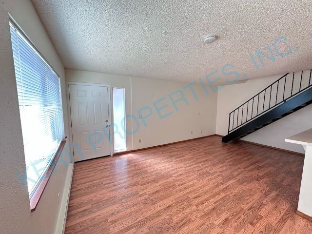1515 Ne Hale Pl - Photo 3 of 14