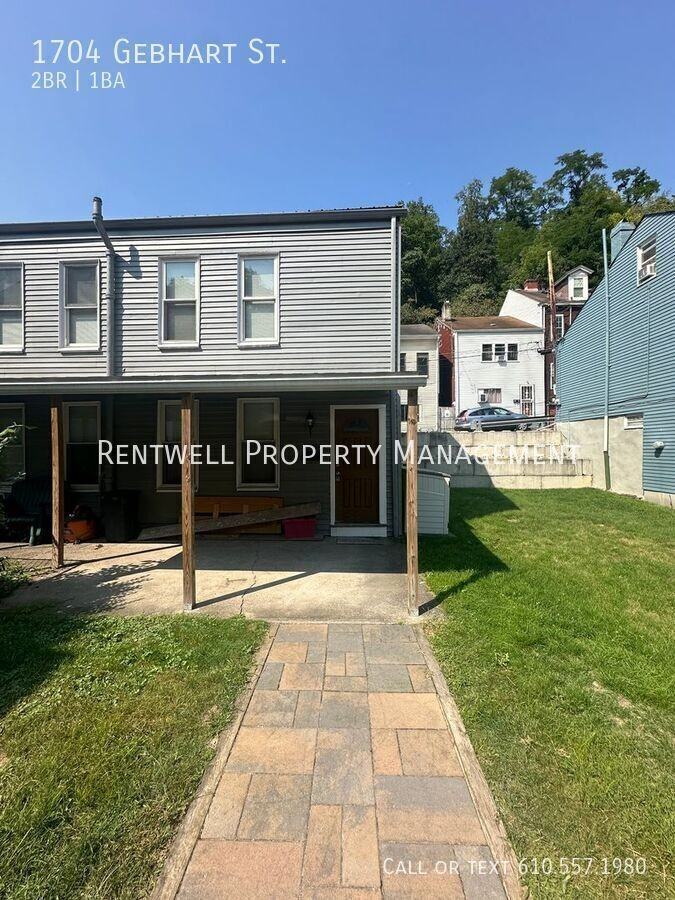 1704 Gebhart St - Photo 2 of 9