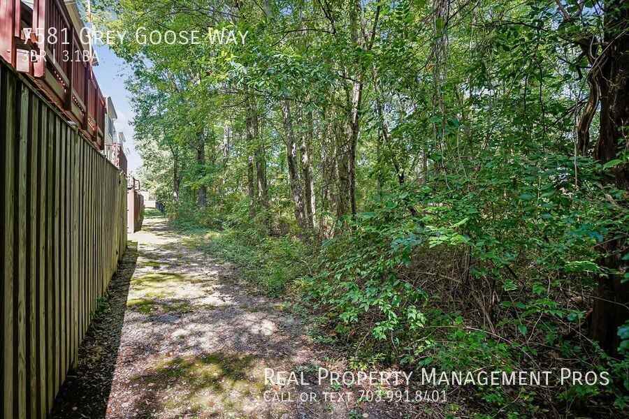 7581 Grey Goose Way - Photo 3 of 37