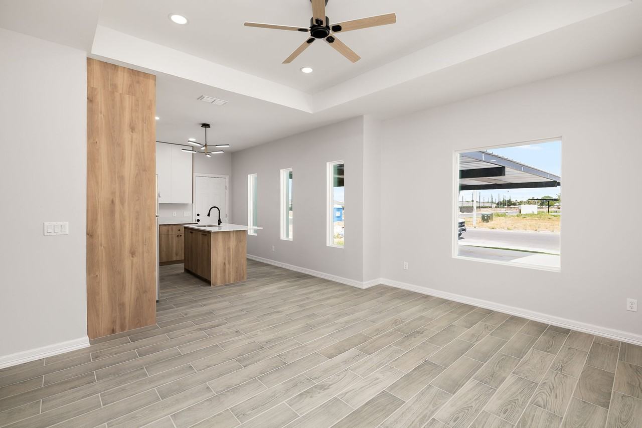 404 N Alexandrite Ave #2 - Photo 7 of 17