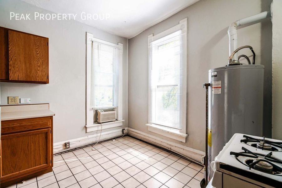 246 1/2 W 5th Ave Rear - Photo 5 of 12