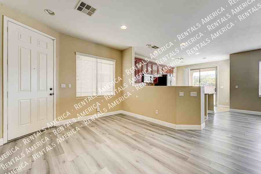 3763 Van Ness Avenue - Photo 3 of 19