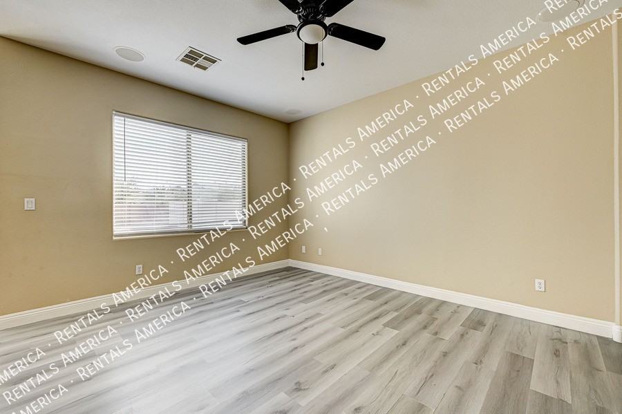 3763 Van Ness Avenue - Photo 4 of 19