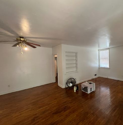 1174 W King St - Photo 2 of 7