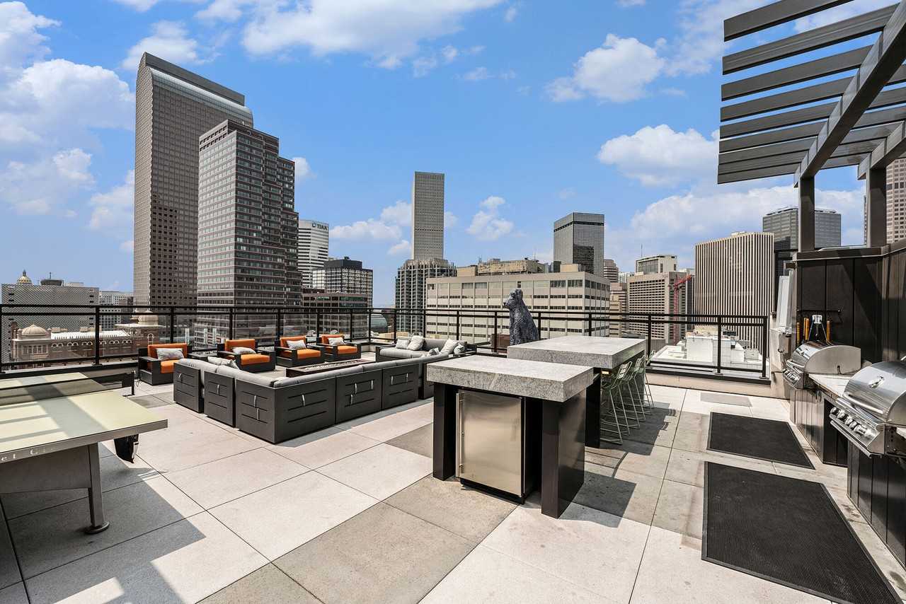 SOVA ON GRANT - Photo 2 of 33