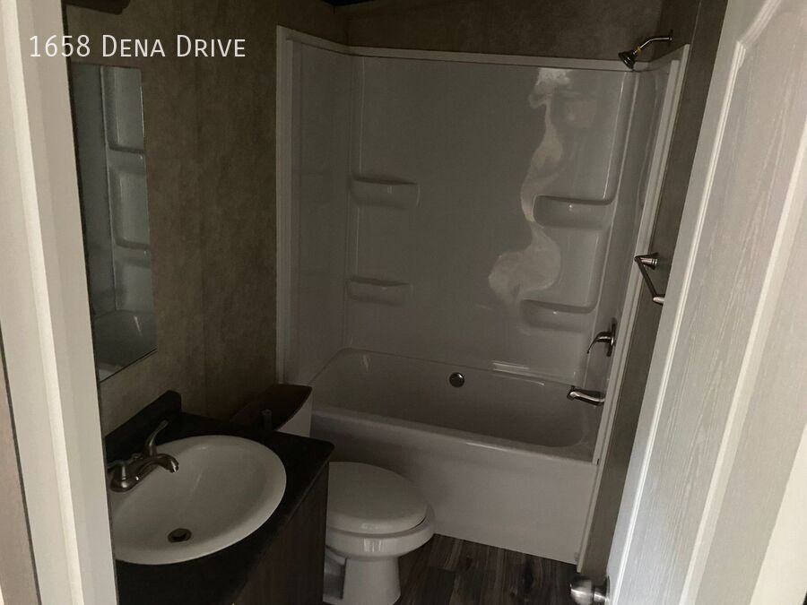 1658 Dena Dr - Photo 4 of 6