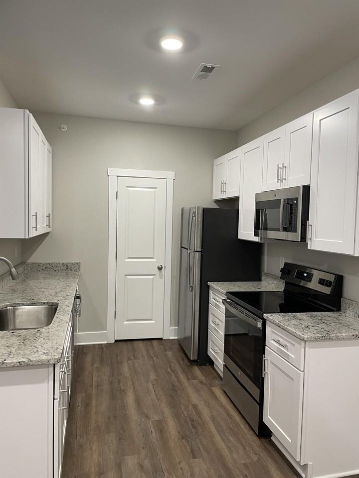 456 English Commons Drive Building A - Photo 3 of 30