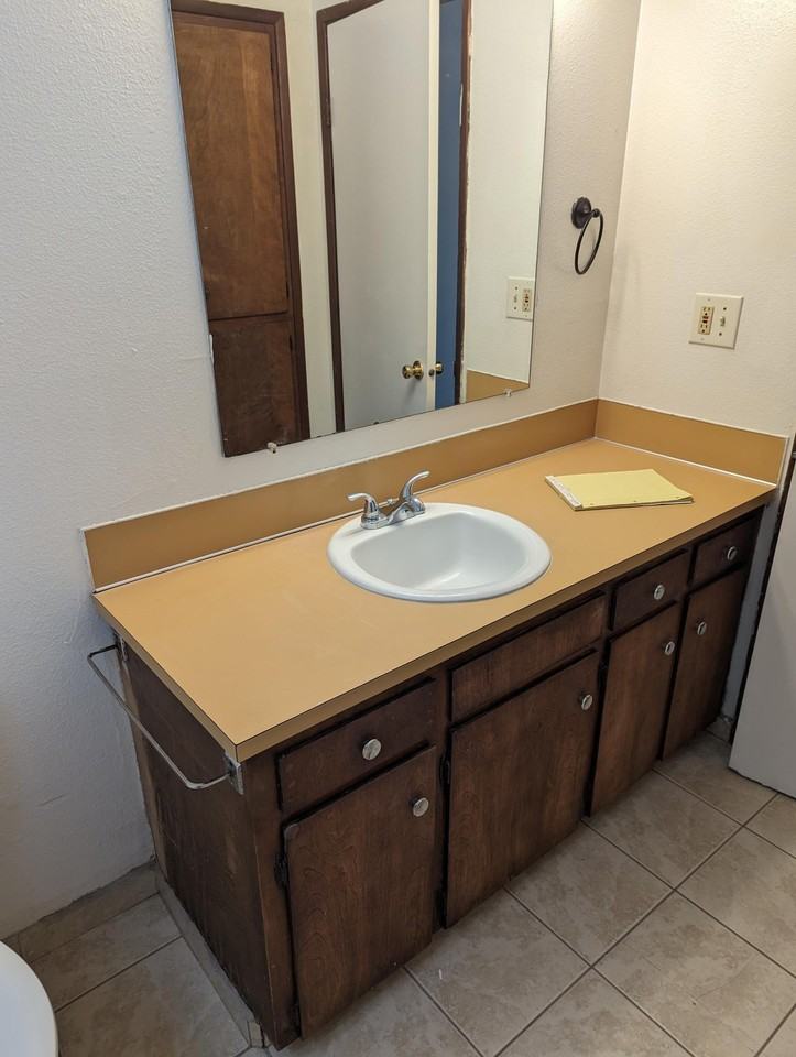 3217-3299 Center Street Northeast - Photo 5 of 14