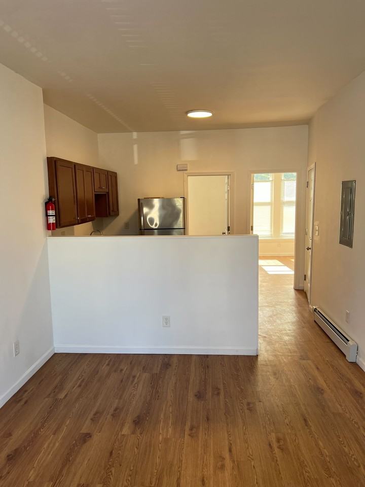 370 Clinton Avenue - Photo 3 of 10