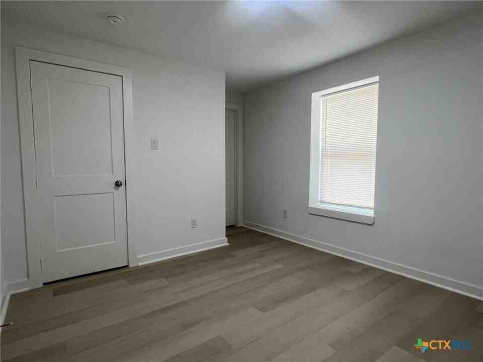 201 Lowery Drive - Photo 3 of 50