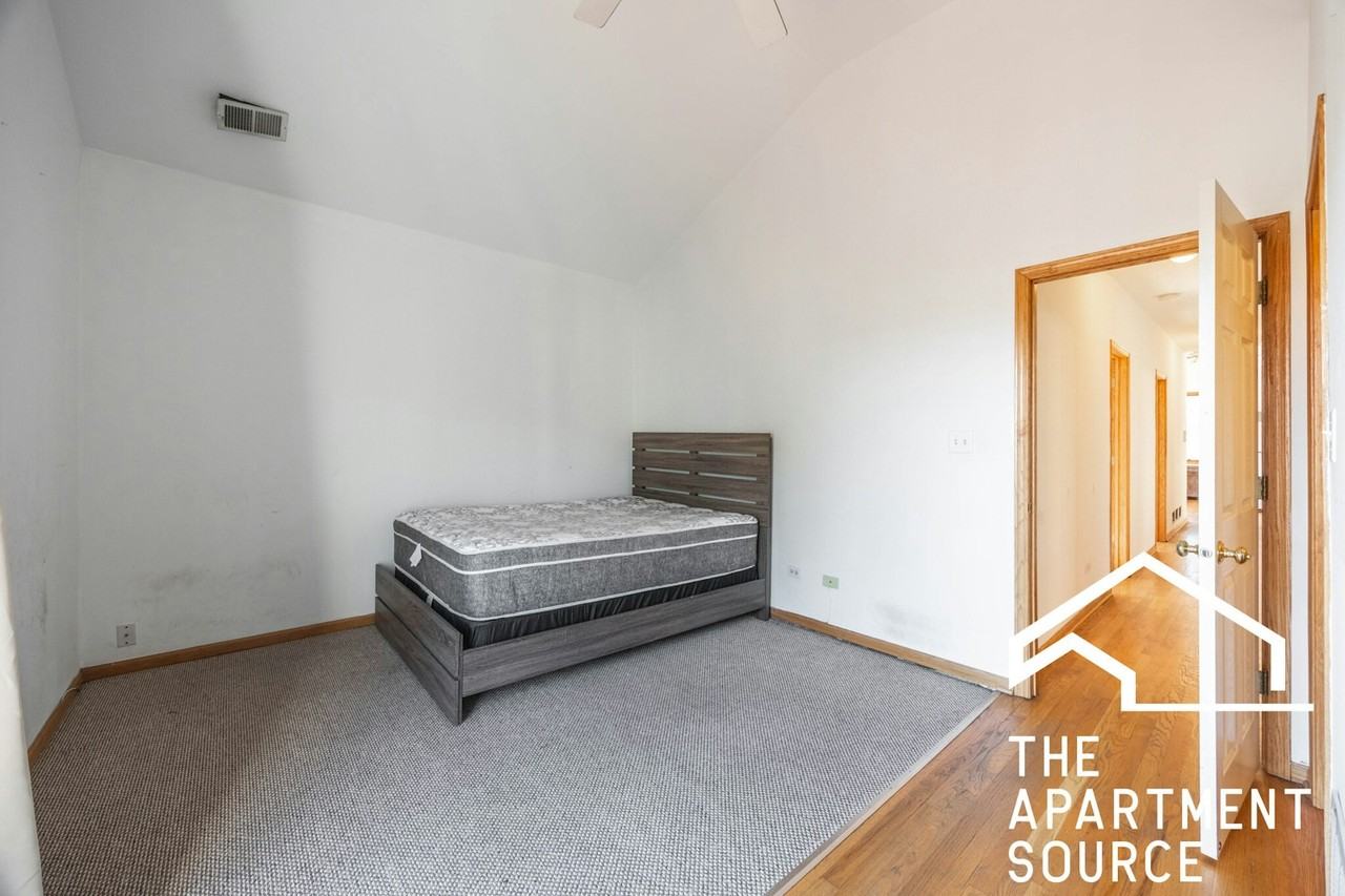 817 North Milwaukee Avenue, Unit 3F - Photo 6 of 20