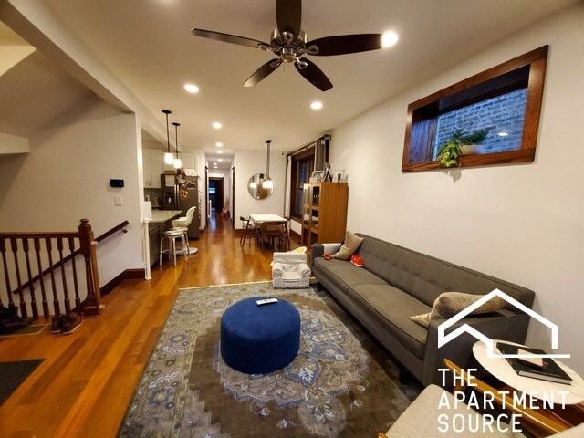 1019 West Oakdale Avenue, Unit 1F - Photo 2 of 35