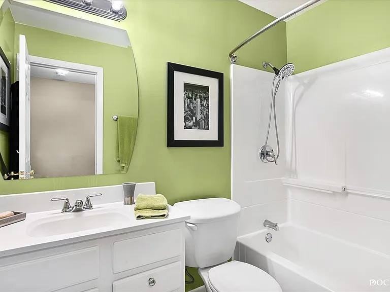 1530 Auburn Avenue - Photo 2 of 9