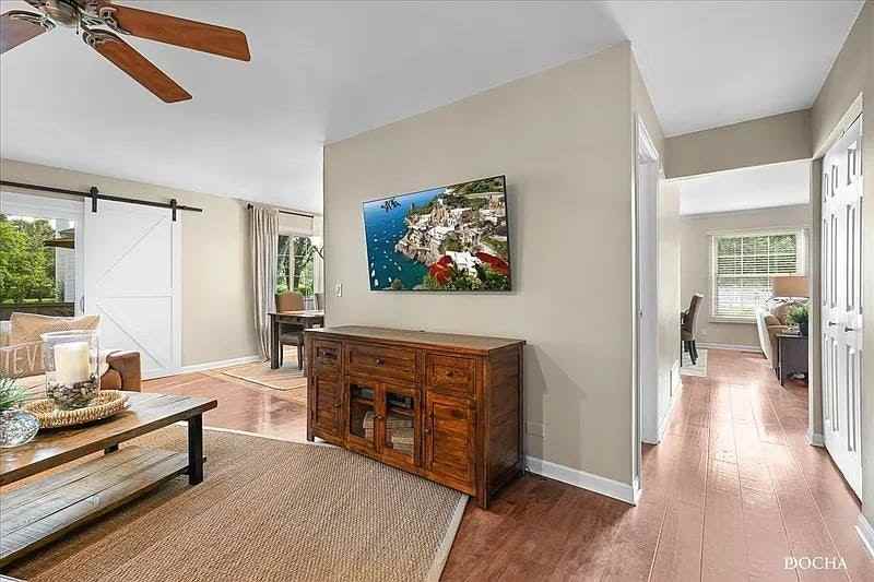 1530 Auburn Avenue - Photo 3 of 9