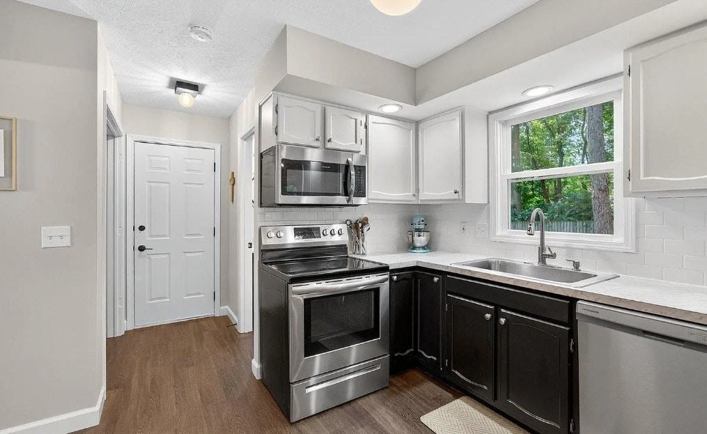 2204 Spring Hill Drive - Photo 2 of 9