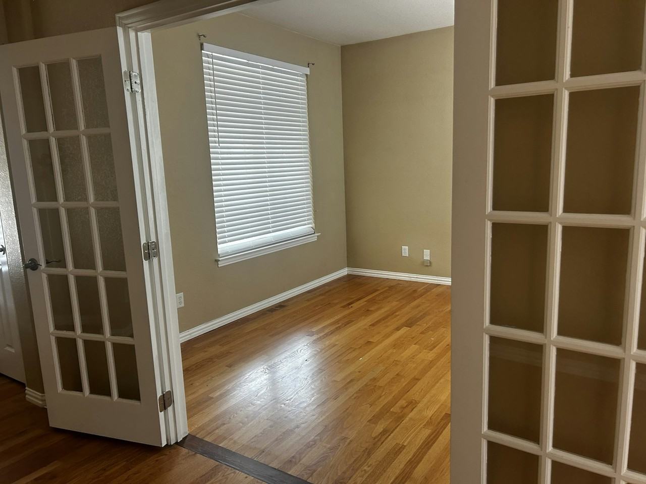 10850 Trotwood Way - Photo 5 of 19