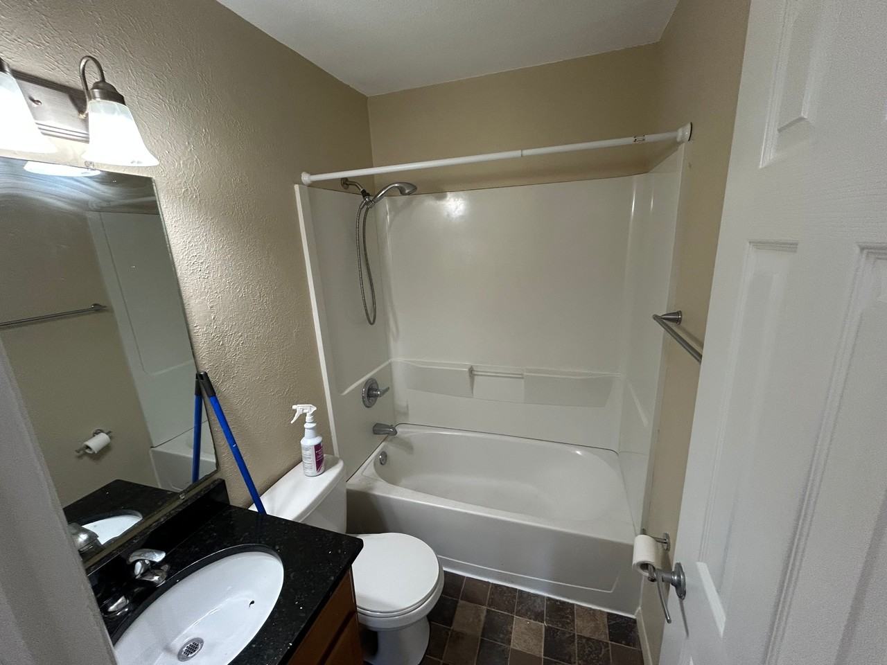916 South Byrne Road - Photo 6 of 9