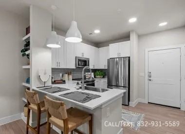 940 W Bay Area Blvd #LBS - Photo 2 of 10