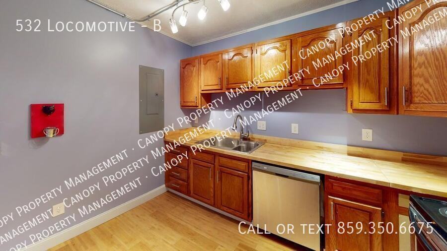 532 Locomotive Street #B - Photo 4 of 9