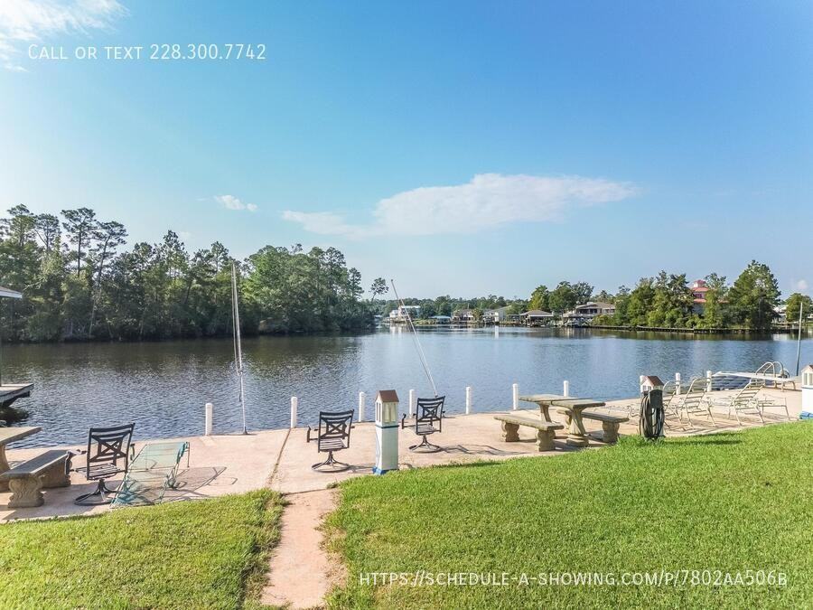 6293 Pontiac Dr - Photo 6 of 32