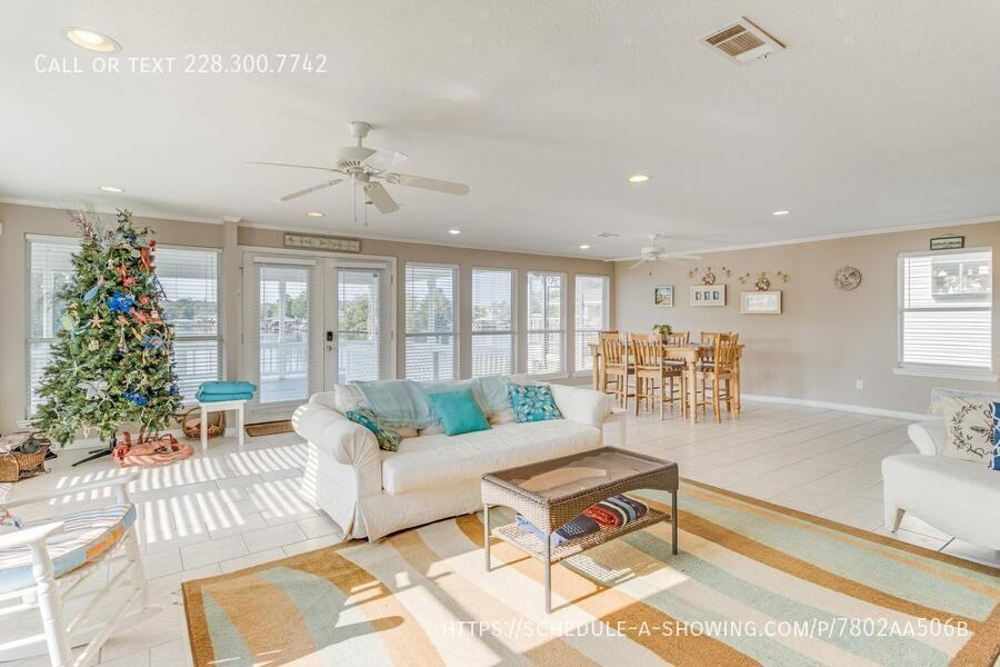 6293 Pontiac Dr - Photo 7 of 32