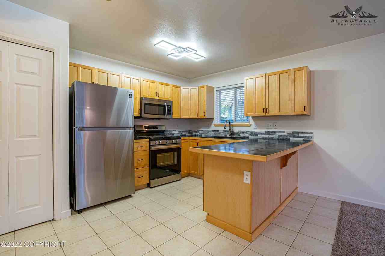 1290 N Hoka Hay Cir #2 - Photo 3 of 21