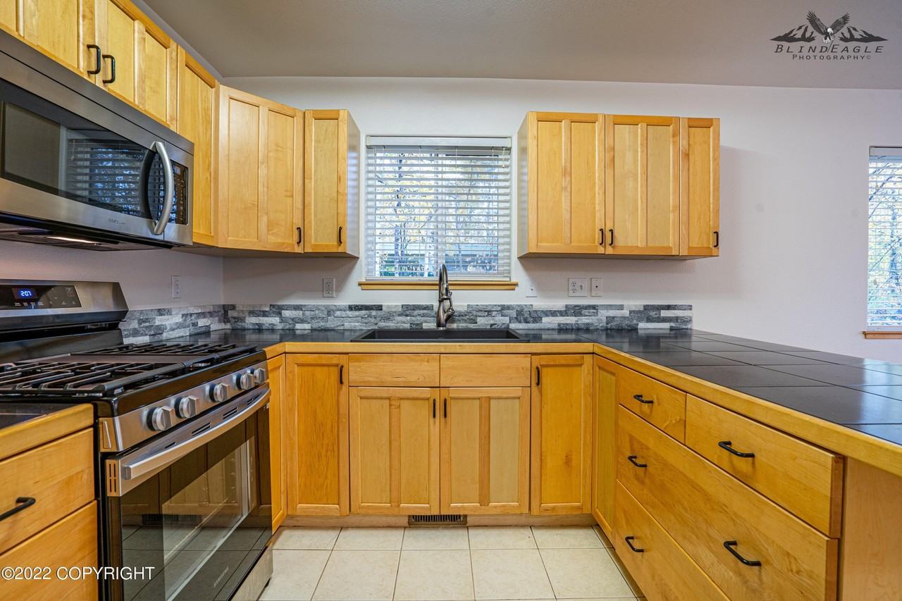 1290 N Hoka Hay Cir #2 - Photo 5 of 21