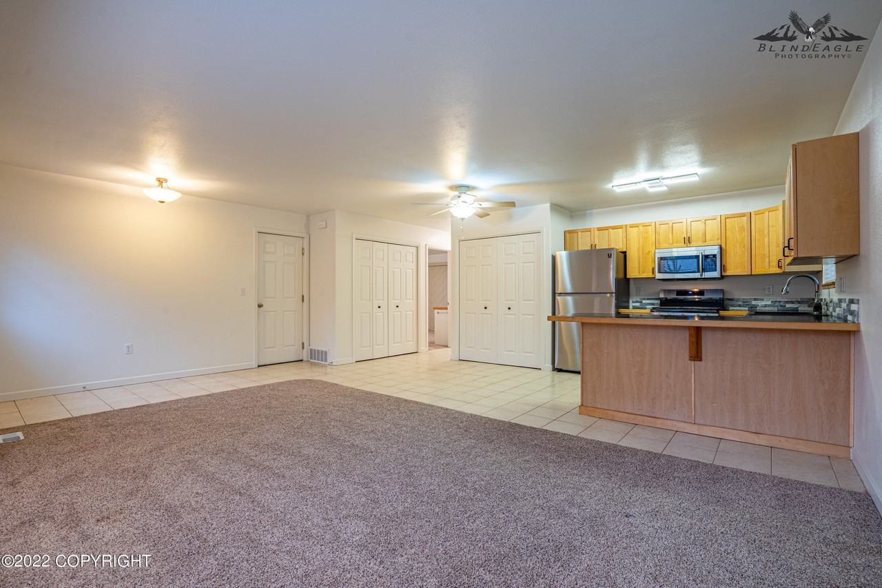 1290 N Hoka Hay Cir #2 - Photo 6 of 21