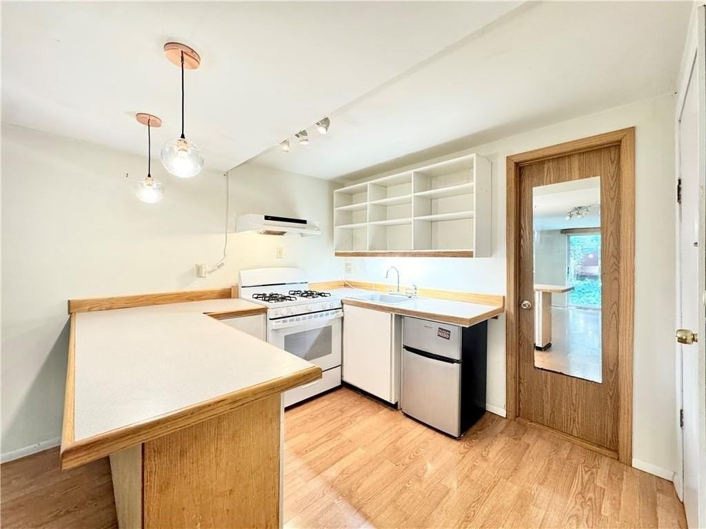 301 N Fletcher Ave #B - Photo 5 of 9