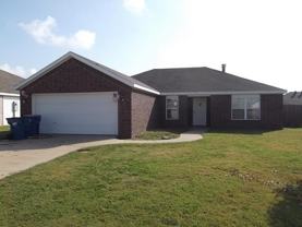 901 Sw Summitchase Rd - Photo 1 of 1