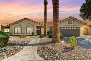 featured image of 5715 E Campo Bello Dr