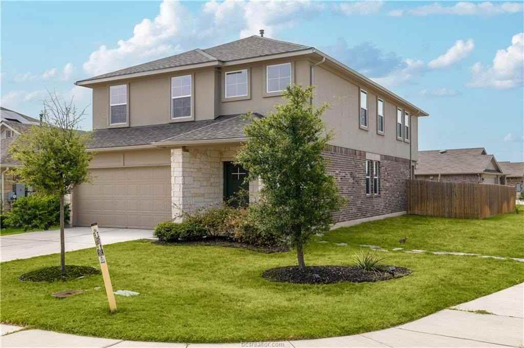 445 Shiner Ln - Photo 2 of 35