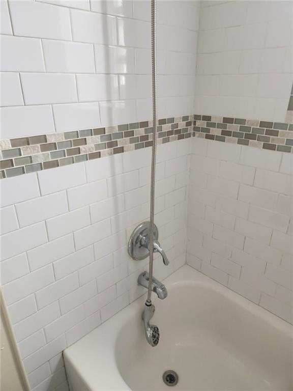 2181 Strauss St #1R - Photo 6 of 14