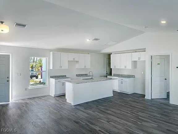 4528 Nw 34th Pl - Photo 3 of 14