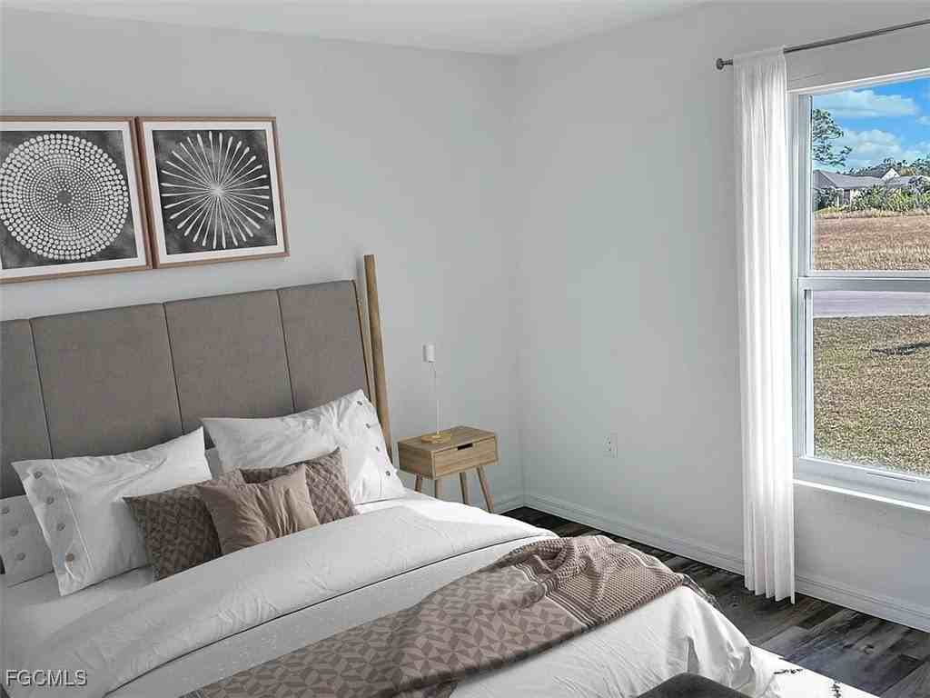 4528 Nw 34th Pl - Photo 7 of 14