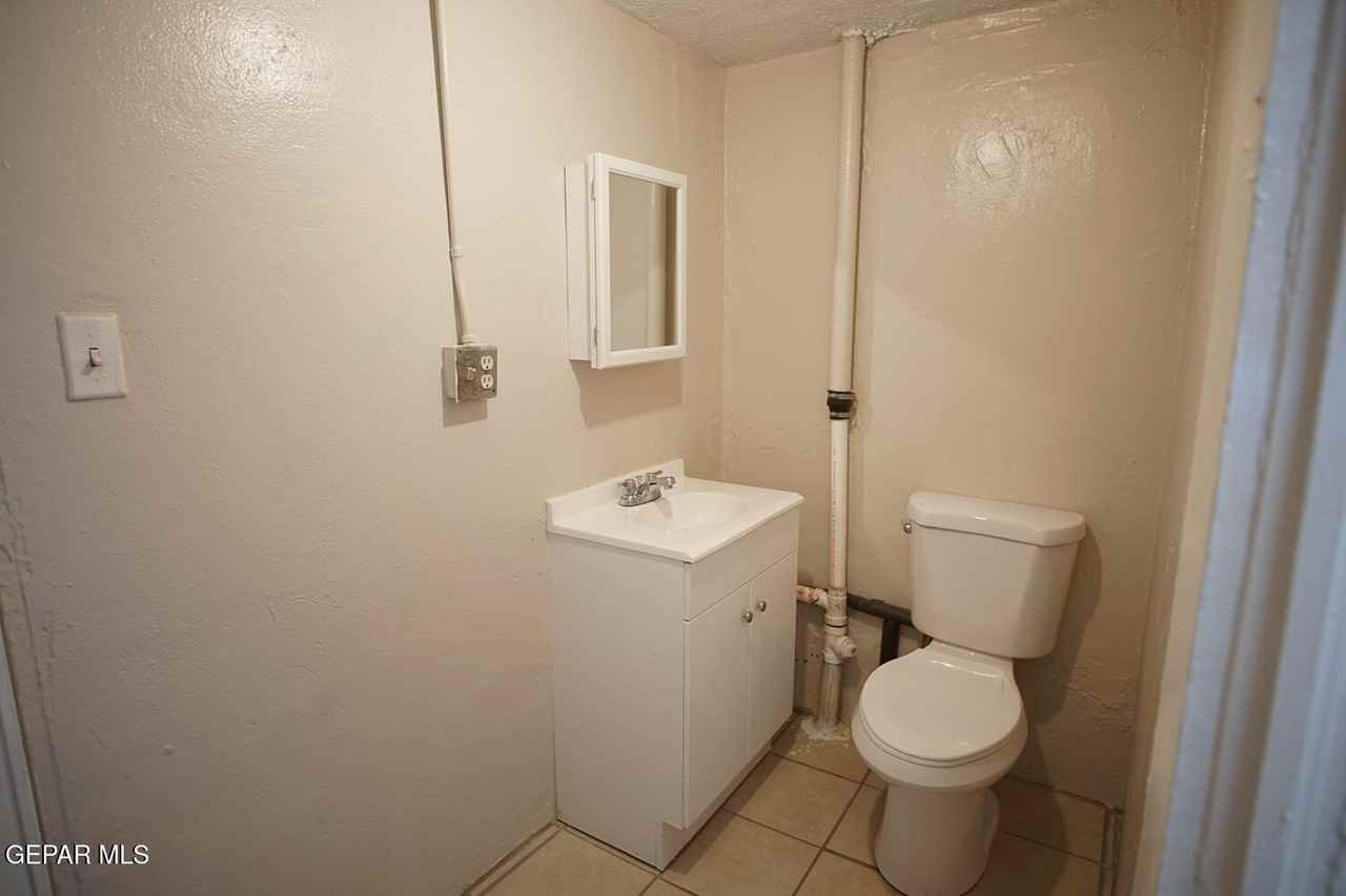 7600 Franklin Drive #REAR - Photo 7 of 15